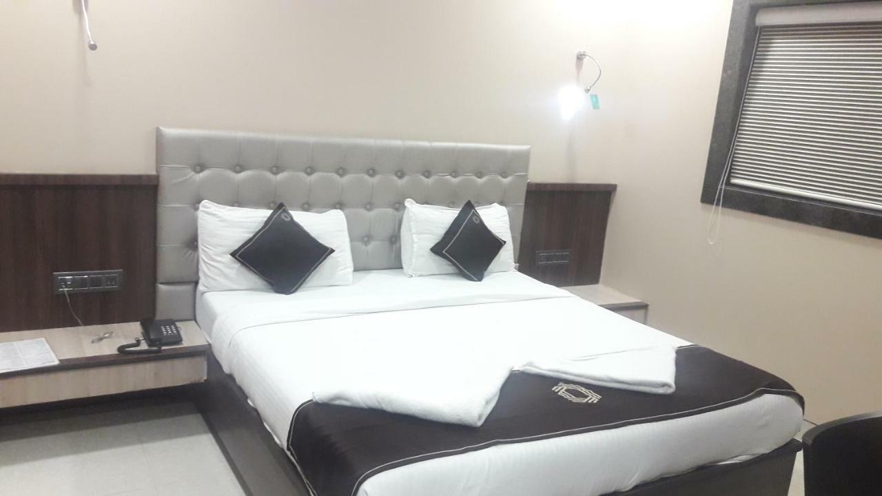 Shine Hospitality Hotel - Mumbai — Photos 2